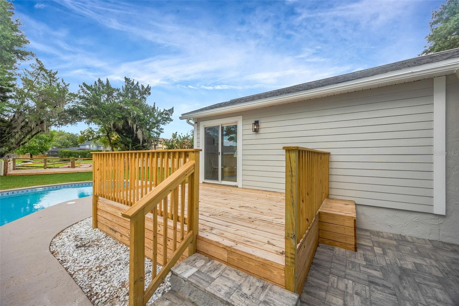 Bonus Room Deck - 22369 SOUTHSHORE DR, LAND O LAKES