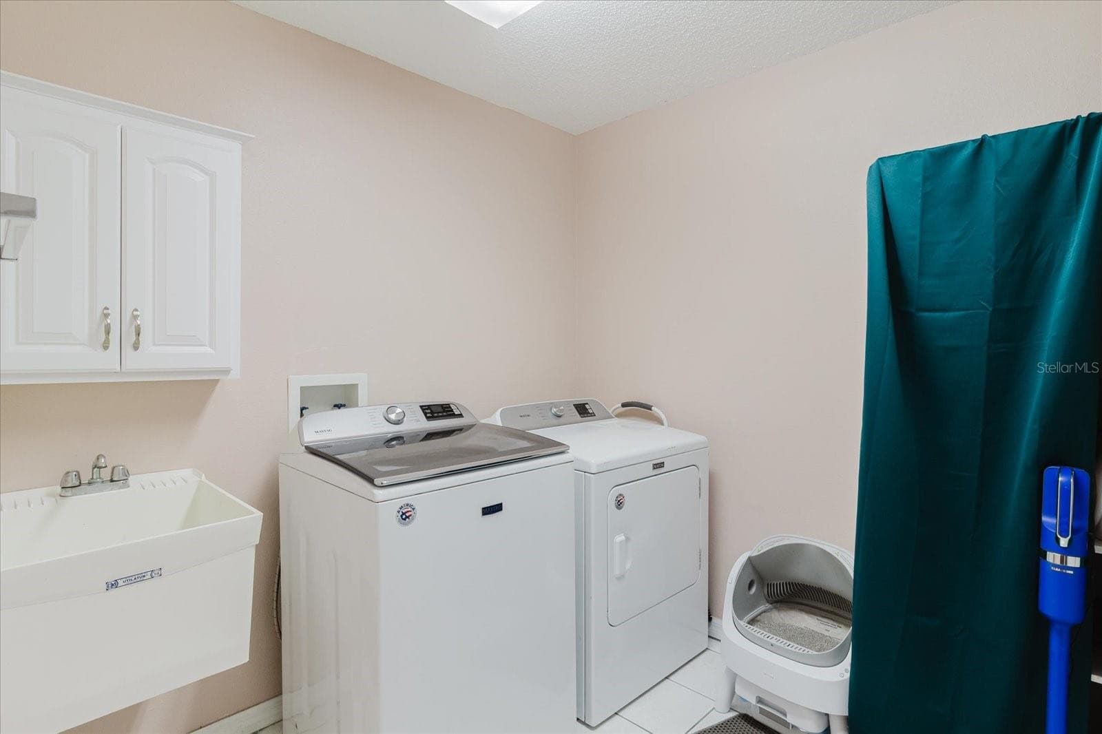 Main Floor Laundry Room - 2976 FIELDBROOK PL, CLEARWATER