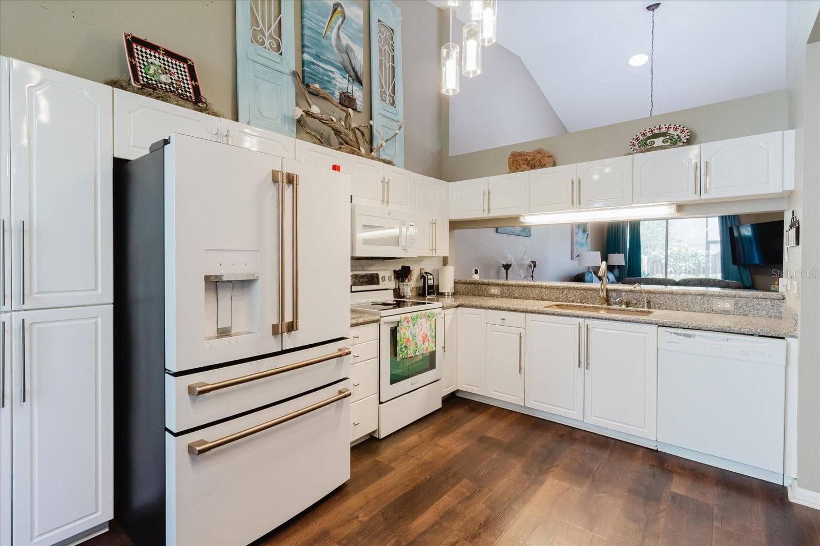 Renovated Kitchen-Move In Ready - 2976 FIELDBROOK PL, CLEARWATER