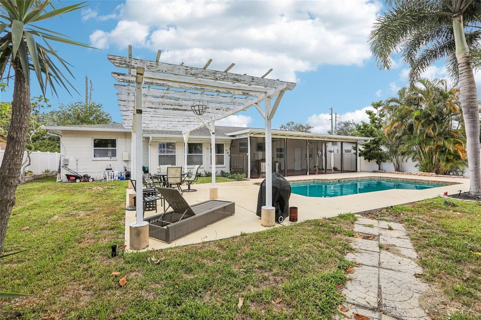 Single Family Residence at 2709 49TH ST N, ST PETERSBURG, photo 30 of 40