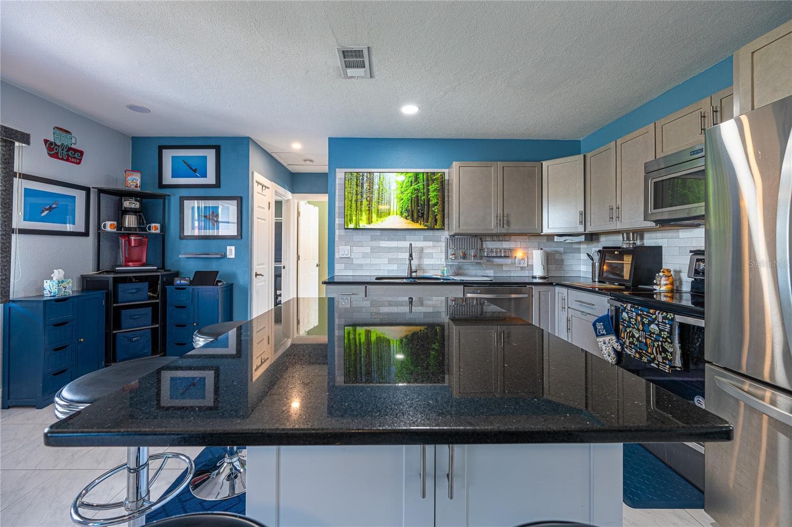 Kitchen - 5760 3RD AVE N, ST PETERSBURG