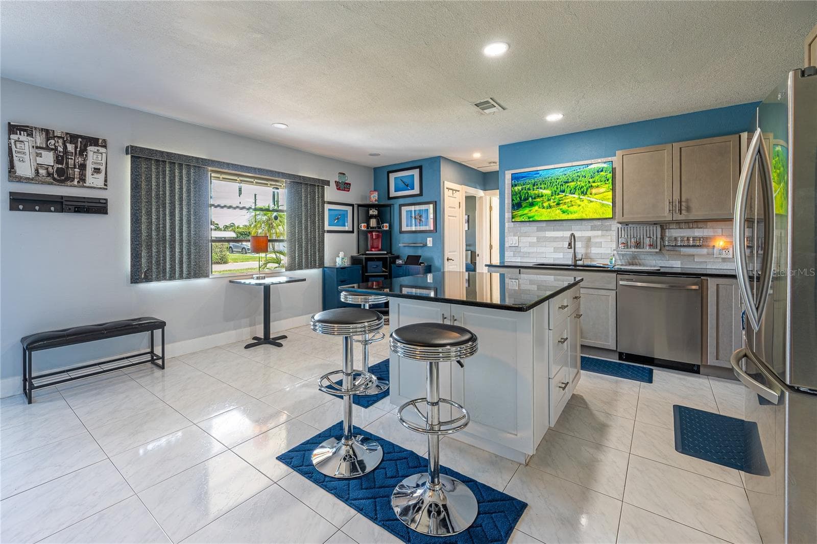 Kitchen - 5760 3RD AVE N, ST PETERSBURG