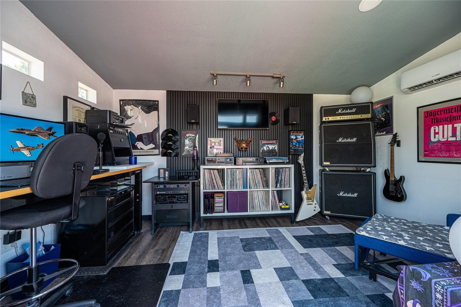 Studio - 5760 3RD AVE N, ST PETERSBURG