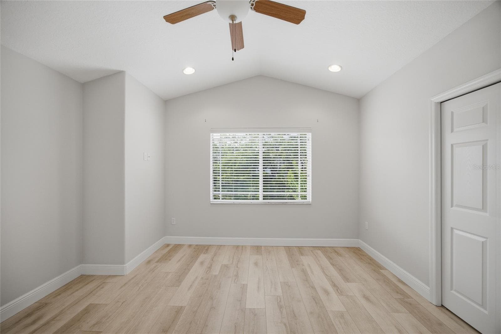 front bedroom - 485 HARBOR RIDGE DR, PALM HARBOR