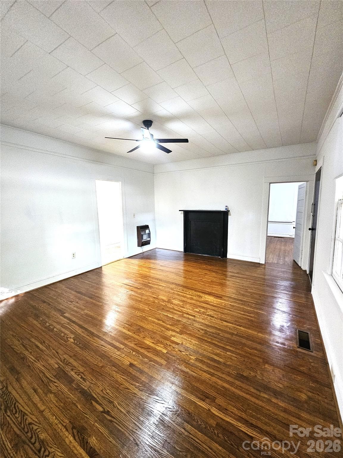 Single Family Residence at 1129 W 5th Avenue, Gastonia, photo 7 of 22