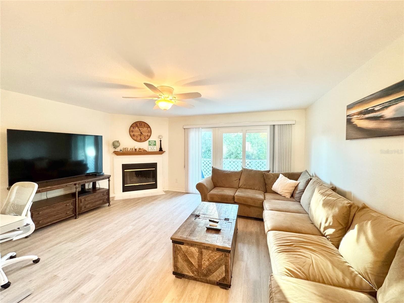 Townhouse at 603 GARLAND CIR, INDIAN ROCKS BEACH, photo 6 of 43