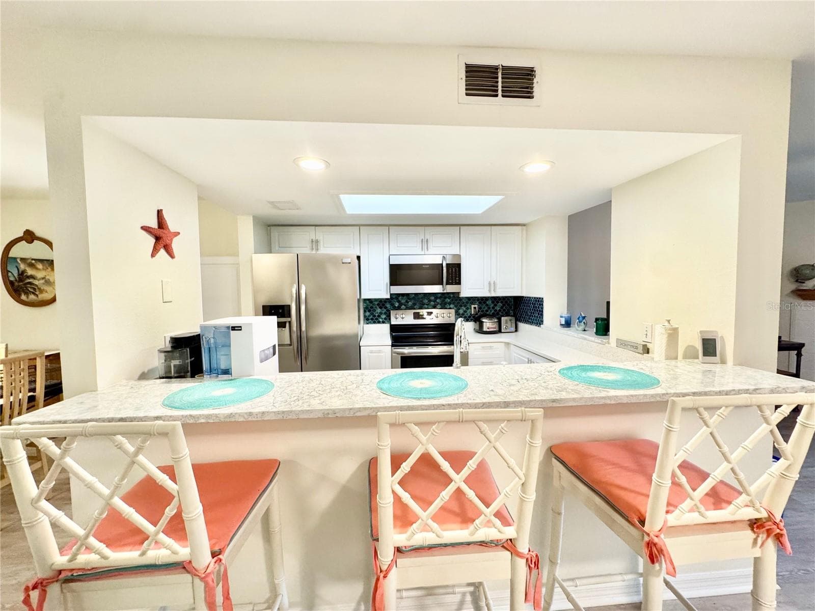 Townhouse at 603 GARLAND CIR, INDIAN ROCKS BEACH, photo 8 of 43