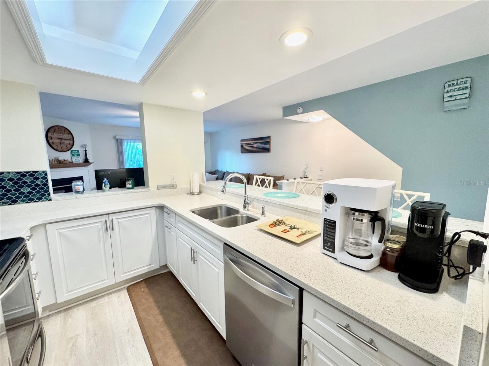 Townhouse at 603 GARLAND CIR, INDIAN ROCKS BEACH, photo 11 of 43