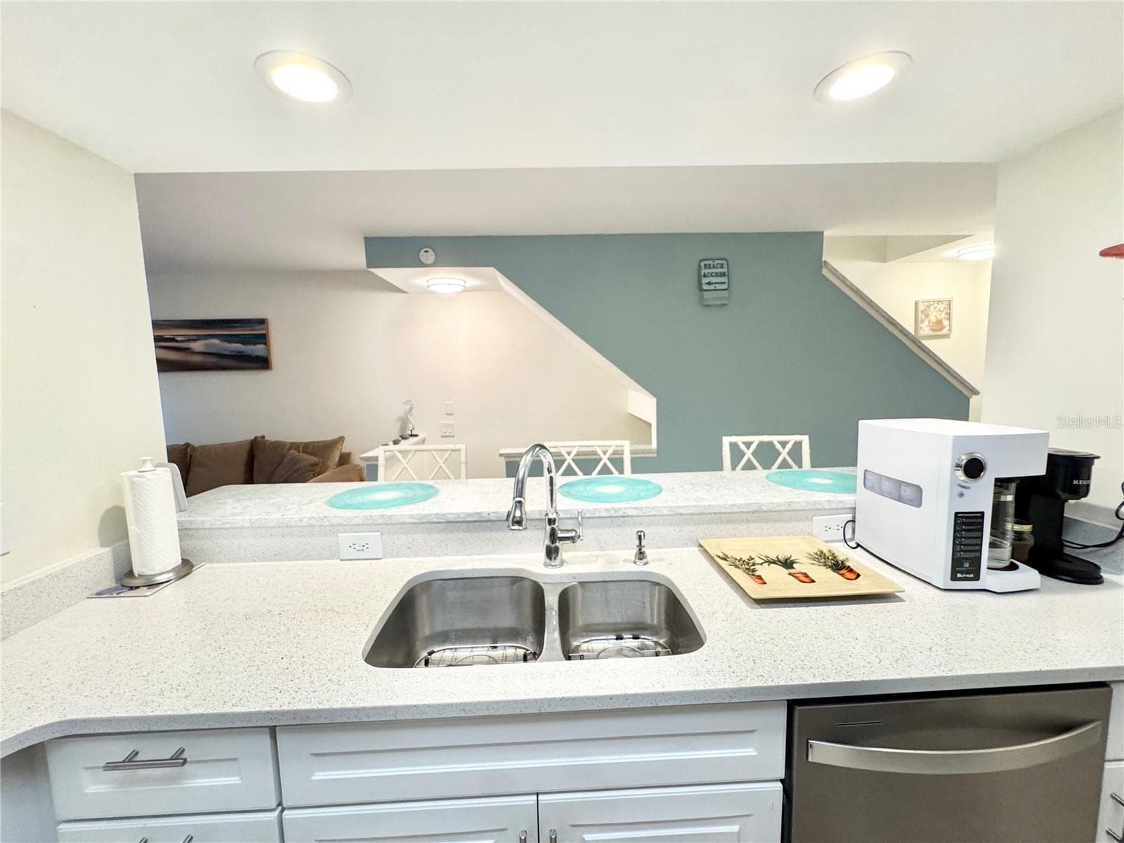 Townhouse at 603 GARLAND CIR, INDIAN ROCKS BEACH, photo 16 of 43