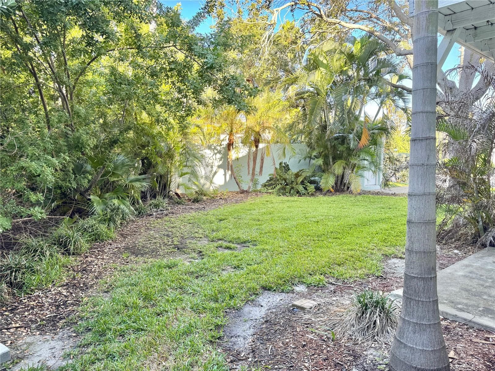Townhouse at 603 GARLAND CIR, INDIAN ROCKS BEACH, photo 33 of 43