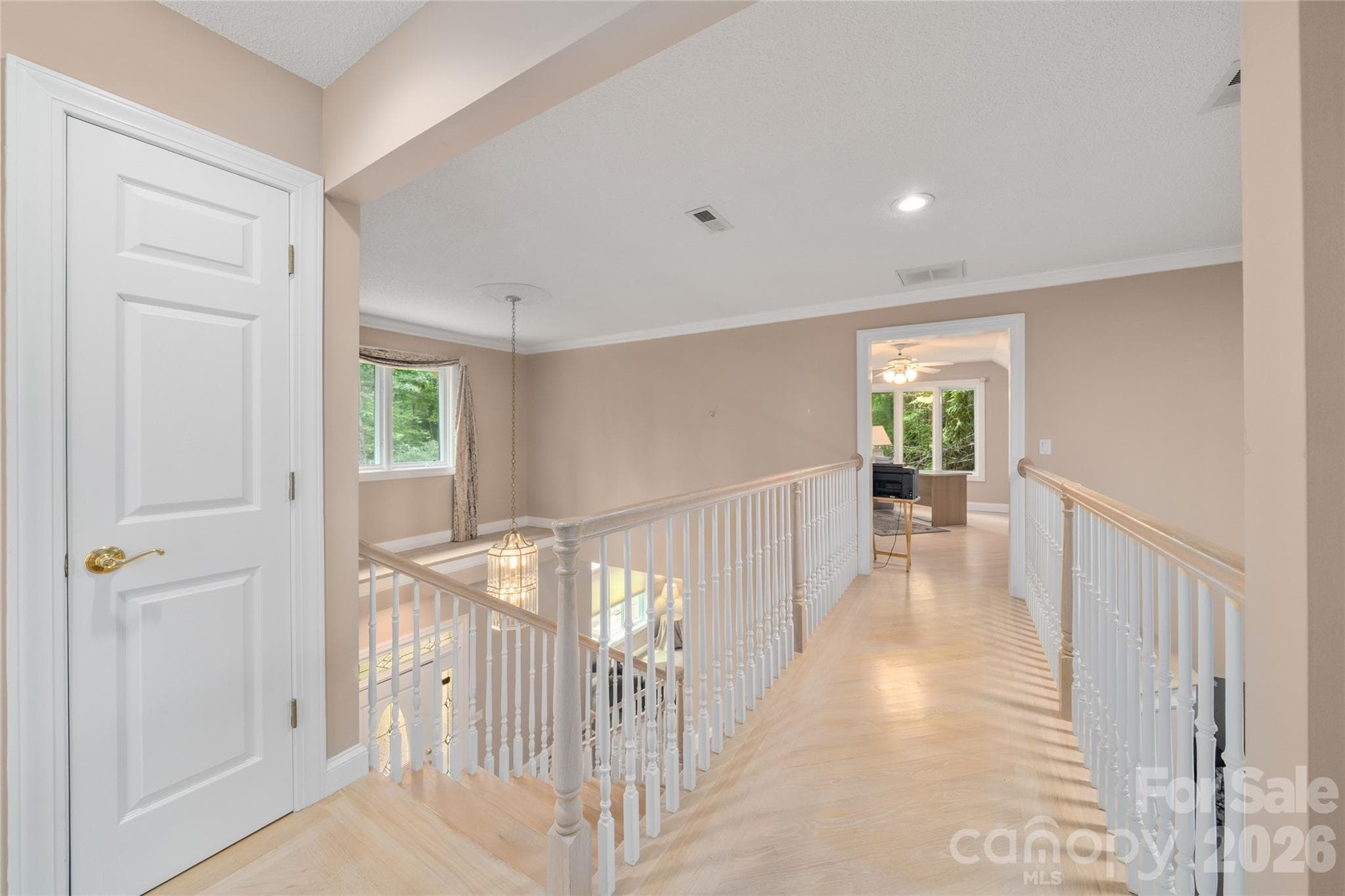 Upper hallway - 136 Rumbling Bald Road, Lake Lure