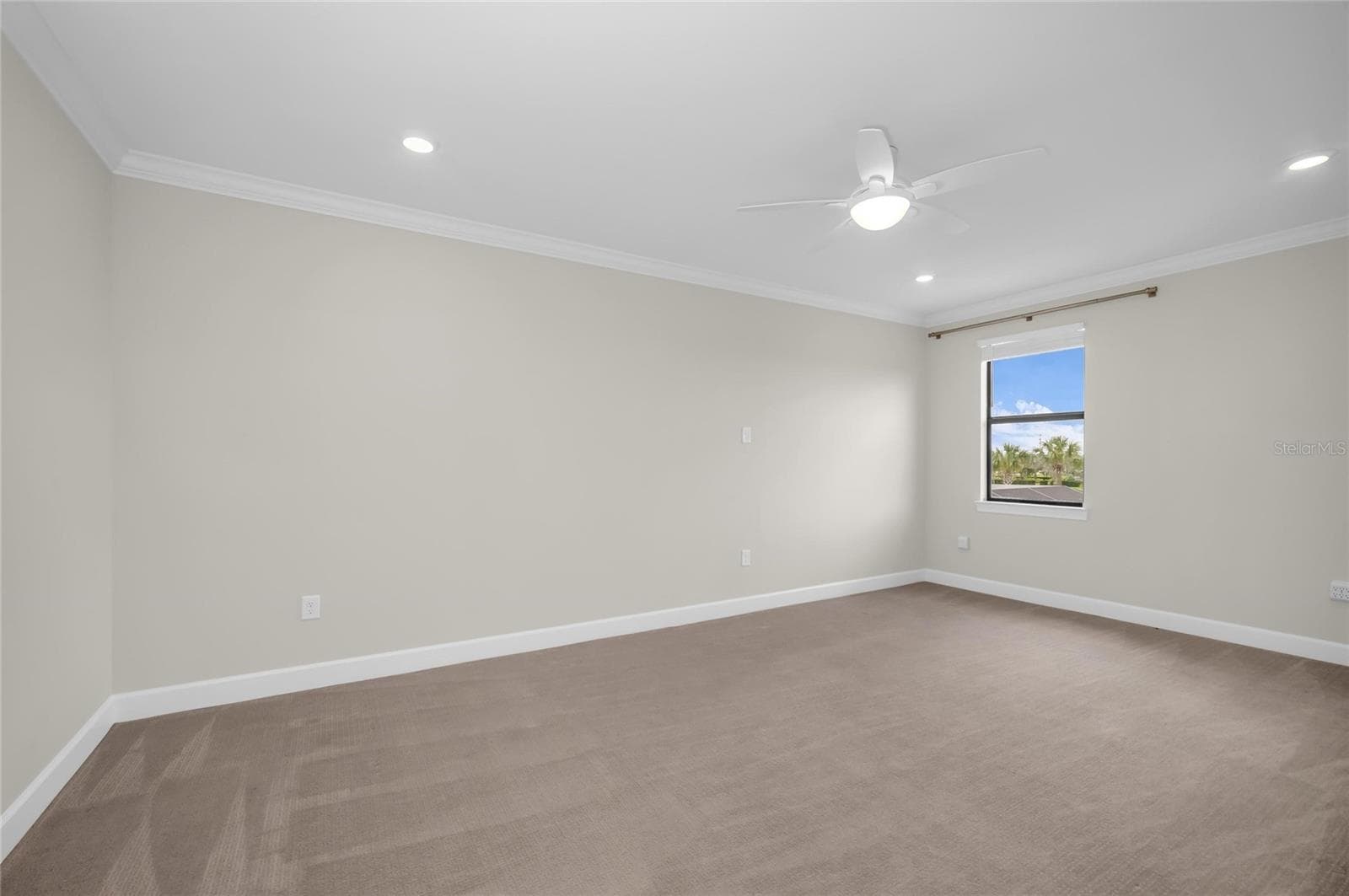 Flex room that can serve as a game room, theater, playroom or craft space. - 16438 SLATE PL, LAKEWOOD RANCH