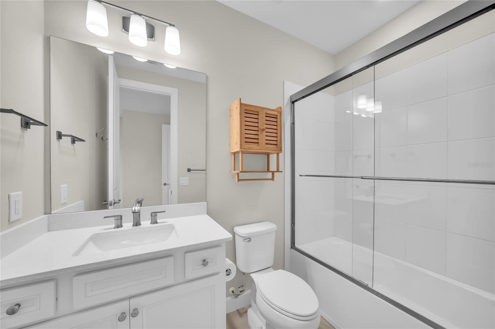 Bedroom 4 en-suite bath - 16438 SLATE PL, LAKEWOOD RANCH