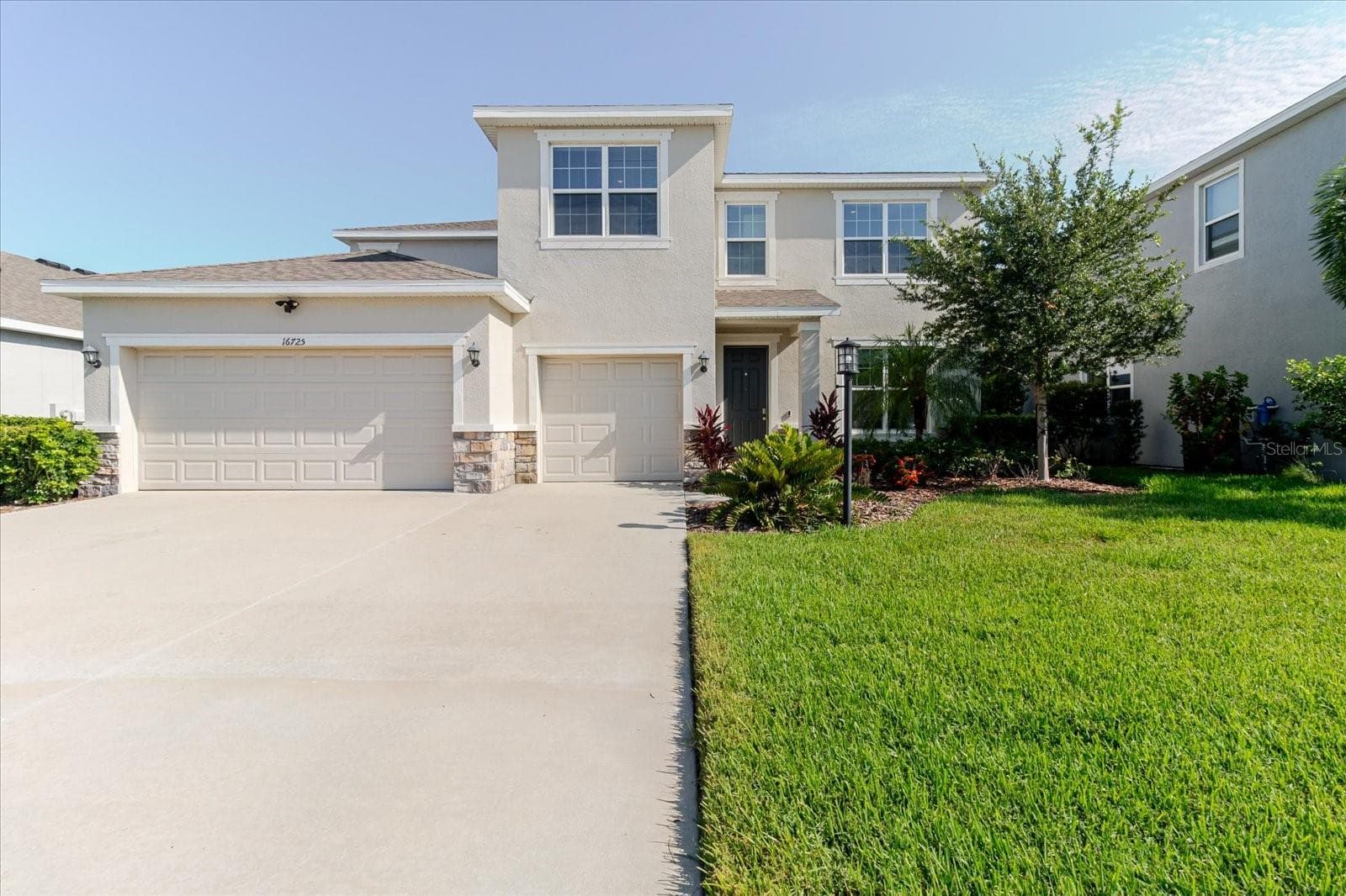 Single Family Residence at 16725 BARNWOOD PL, BRADENTON, photo 3 of 74