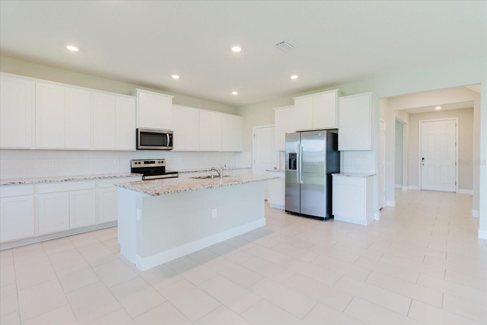 Single Family Residence at 16725 BARNWOOD PL, BRADENTON, photo 9 of 74