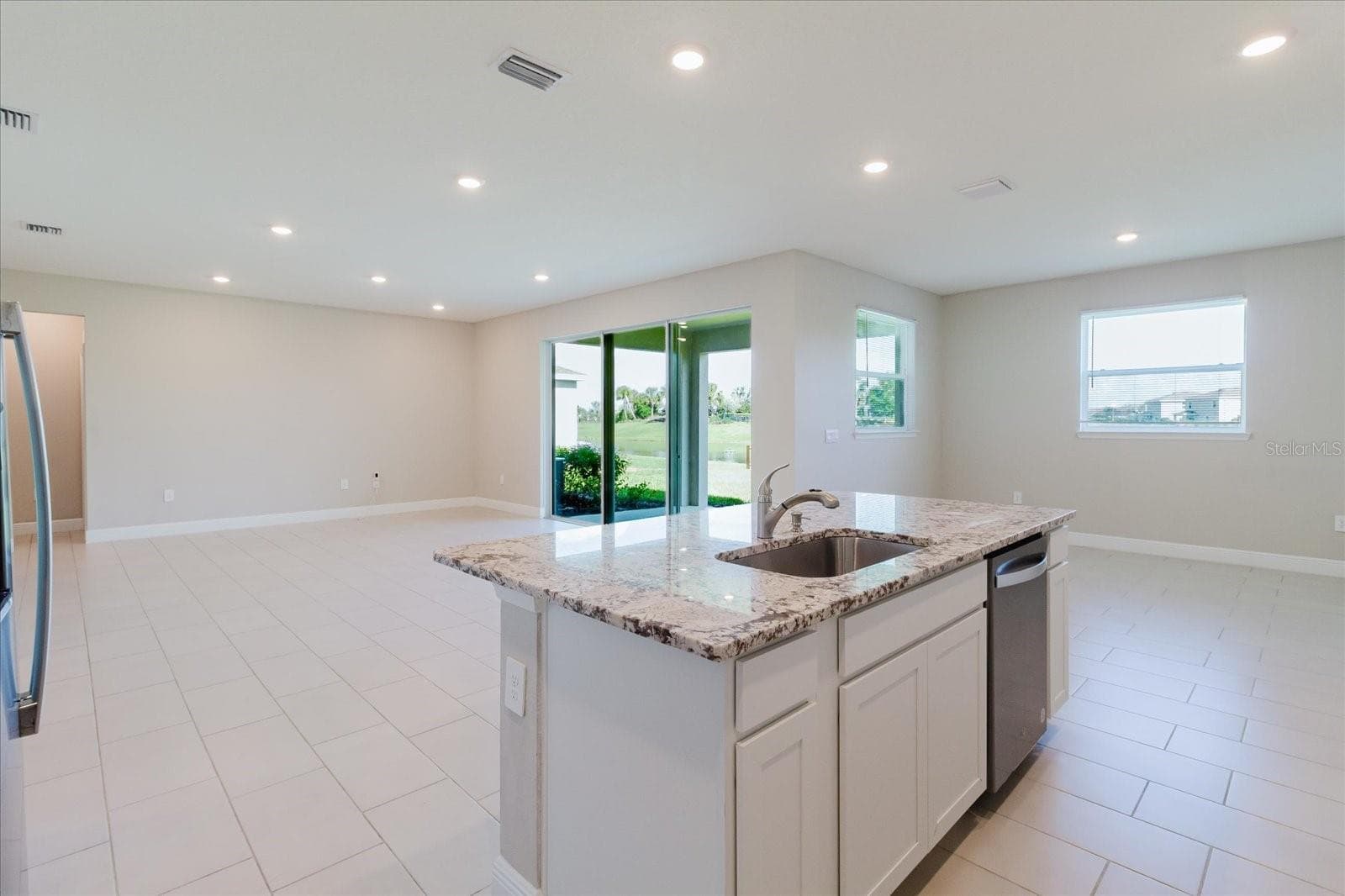 Single Family Residence at 16725 BARNWOOD PL, BRADENTON, photo 13 of 74