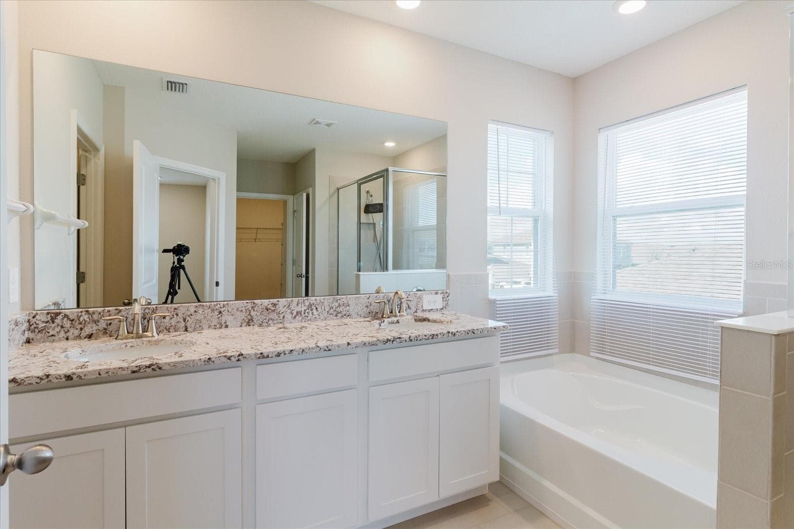 Single Family Residence at 16725 BARNWOOD PL, BRADENTON, photo 41 of 74