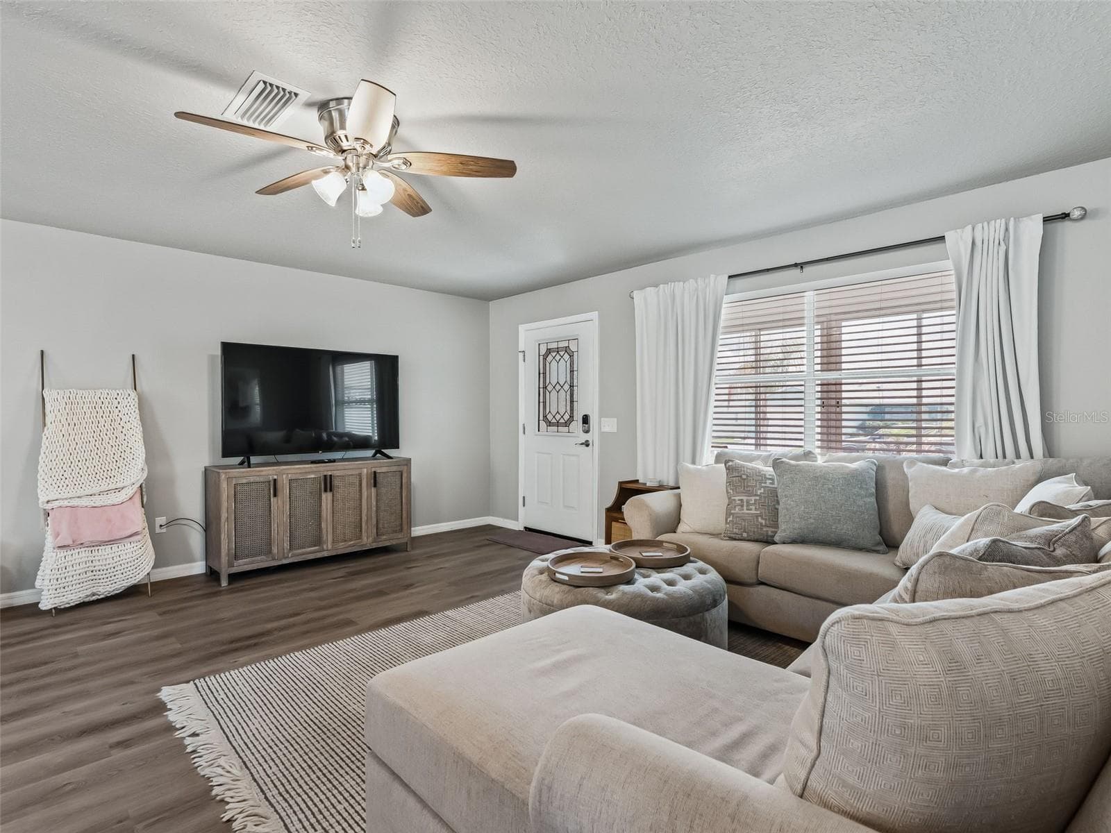 Single Family Residence at 321 SAN MARINO DR, THE VILLAGES, photo 7 of 43