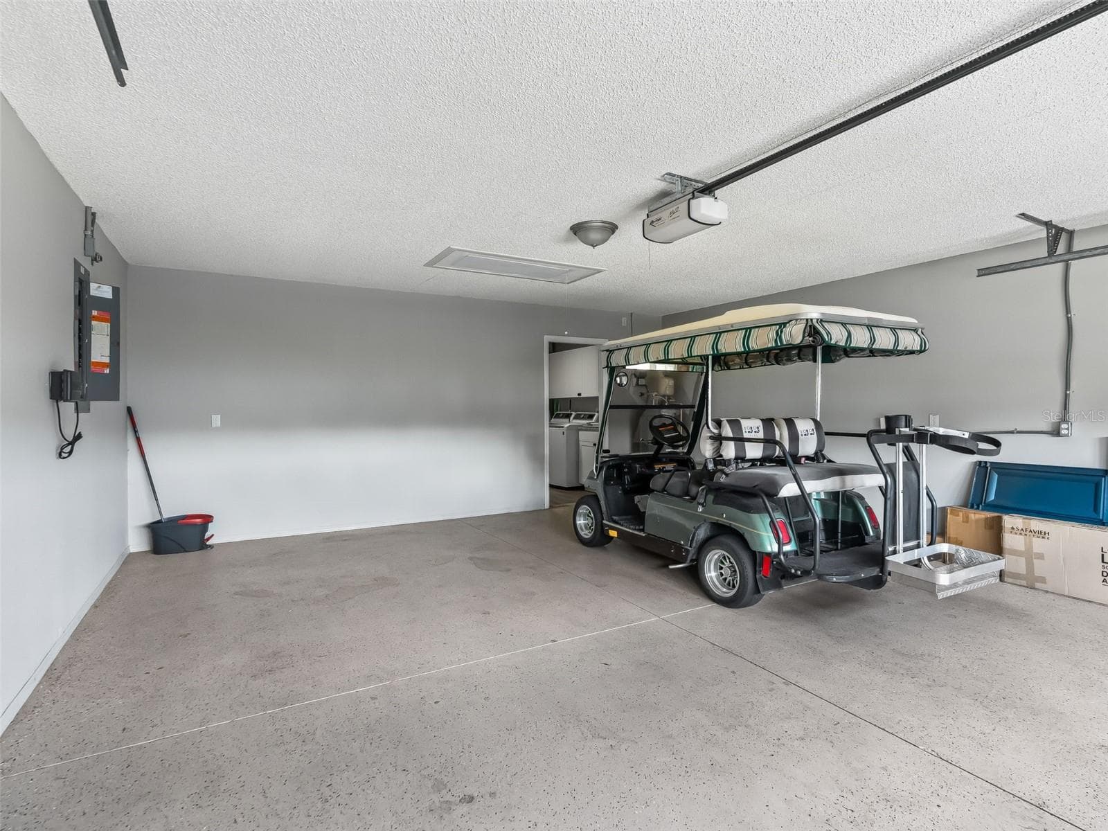 2 car garage - 321 SAN MARINO DR, THE VILLAGES