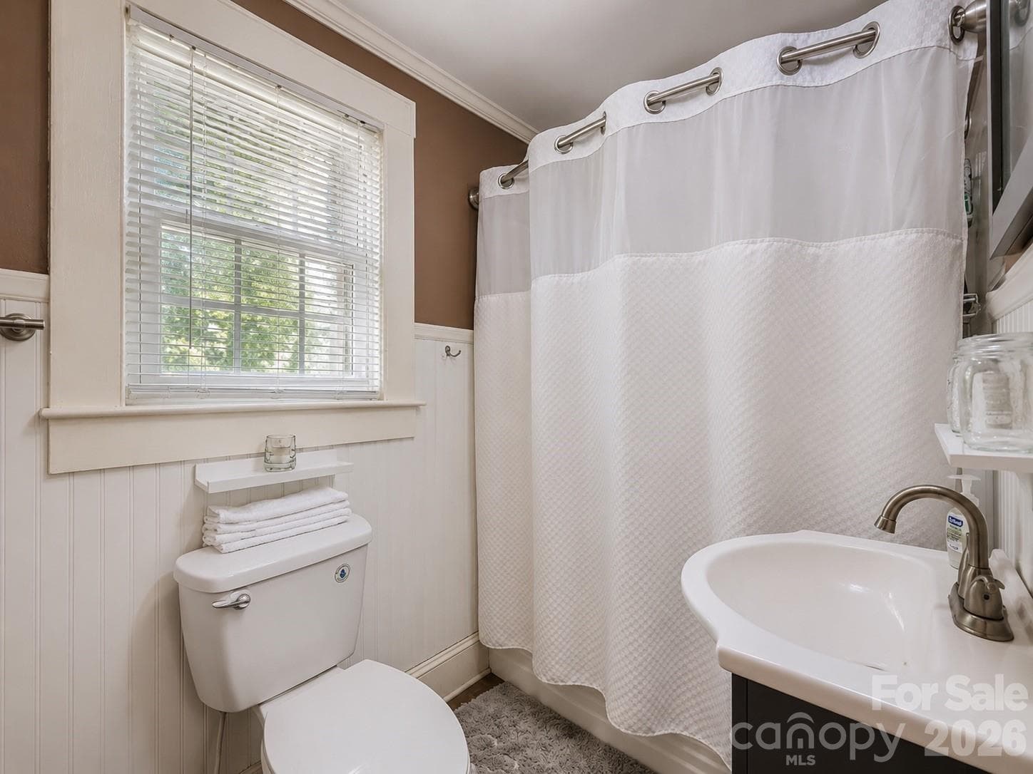 Single Family Residence at 4580 Kiser Island Road, Terrell, photo 12 of 22
