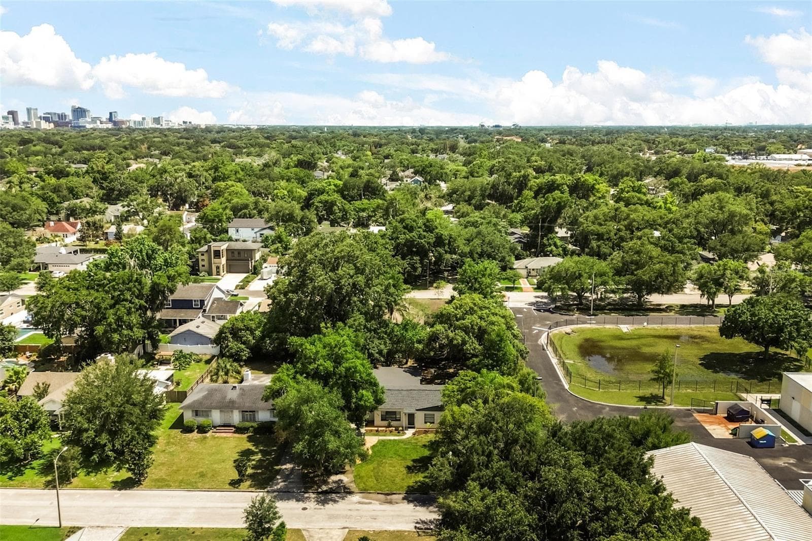 Single Family Residence at 1348 RADCLYFFE RD, ORLANDO, photo 5 of 28