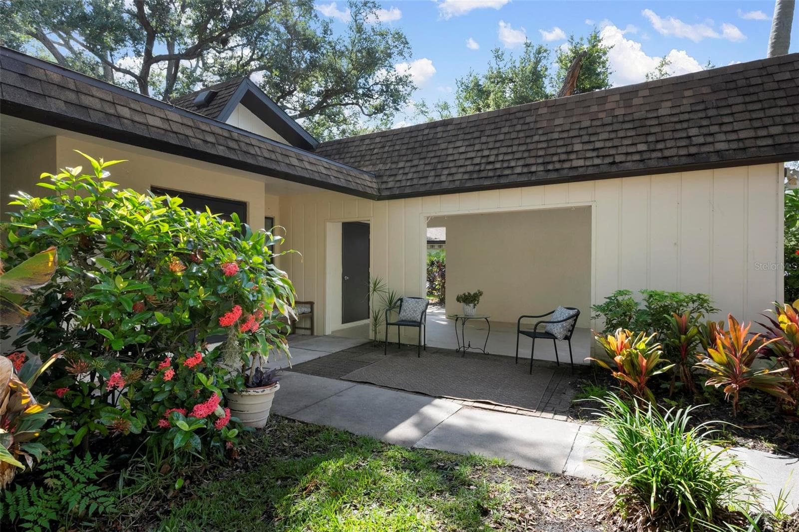 Villa at 2227 CIRCLEWOOD DR #52, SARASOTA, photo 3 of 23