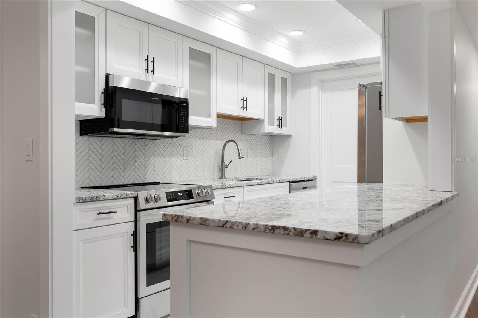 Villa at 2227 CIRCLEWOOD DR #52, SARASOTA, photo 13 of 23