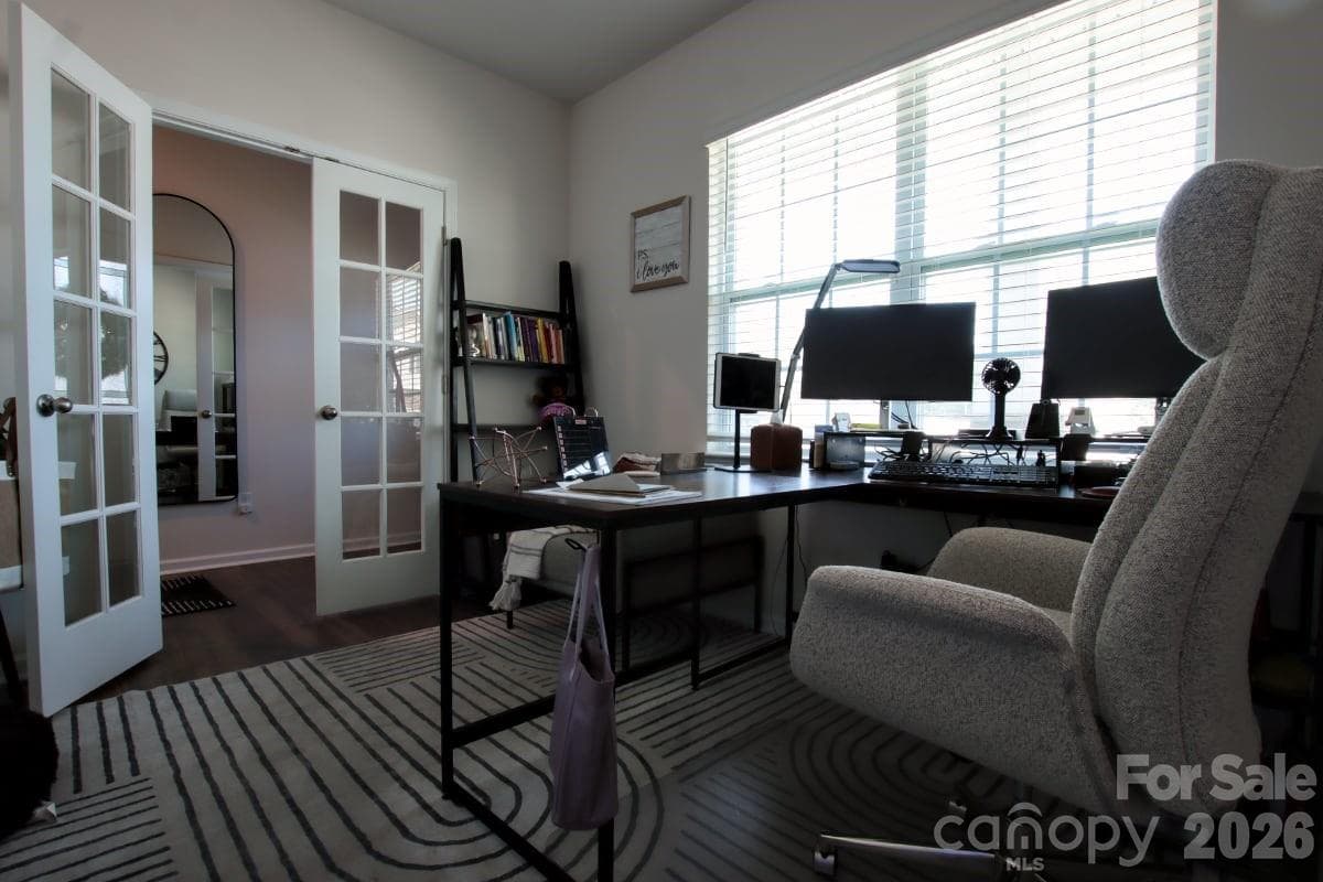Single Family Residence at 2005 Mariah Glen Court, Charlotte, photo 7 of 36