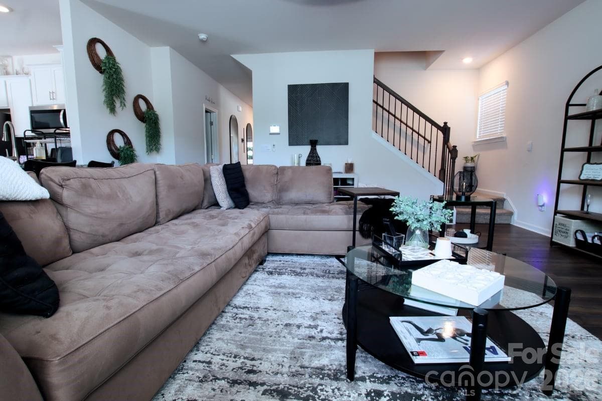 Single Family Residence at 2005 Mariah Glen Court, Charlotte, photo 12 of 36
