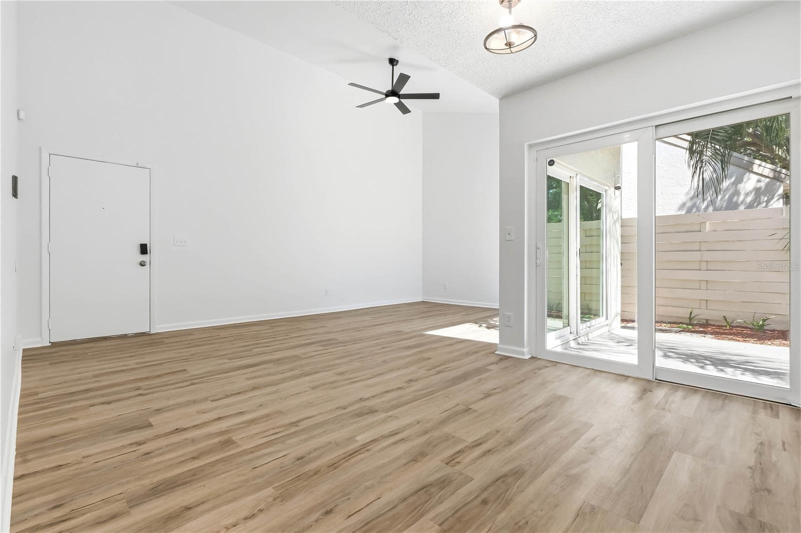 Villa at 2628 CEDAR VIEW CT, CLEARWATER, photo 7 of 24