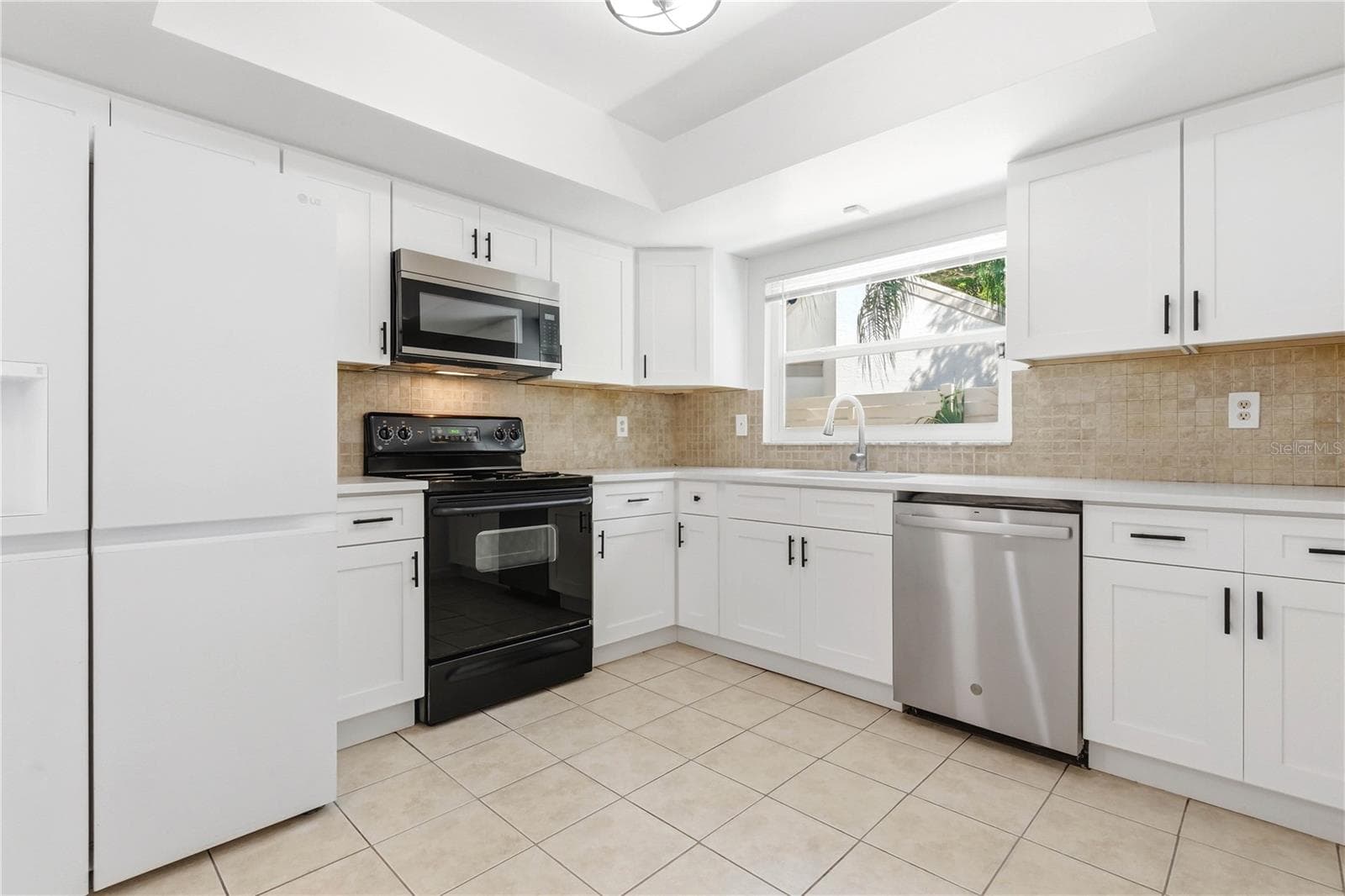 Villa at 2628 CEDAR VIEW CT, CLEARWATER, photo 17 of 24