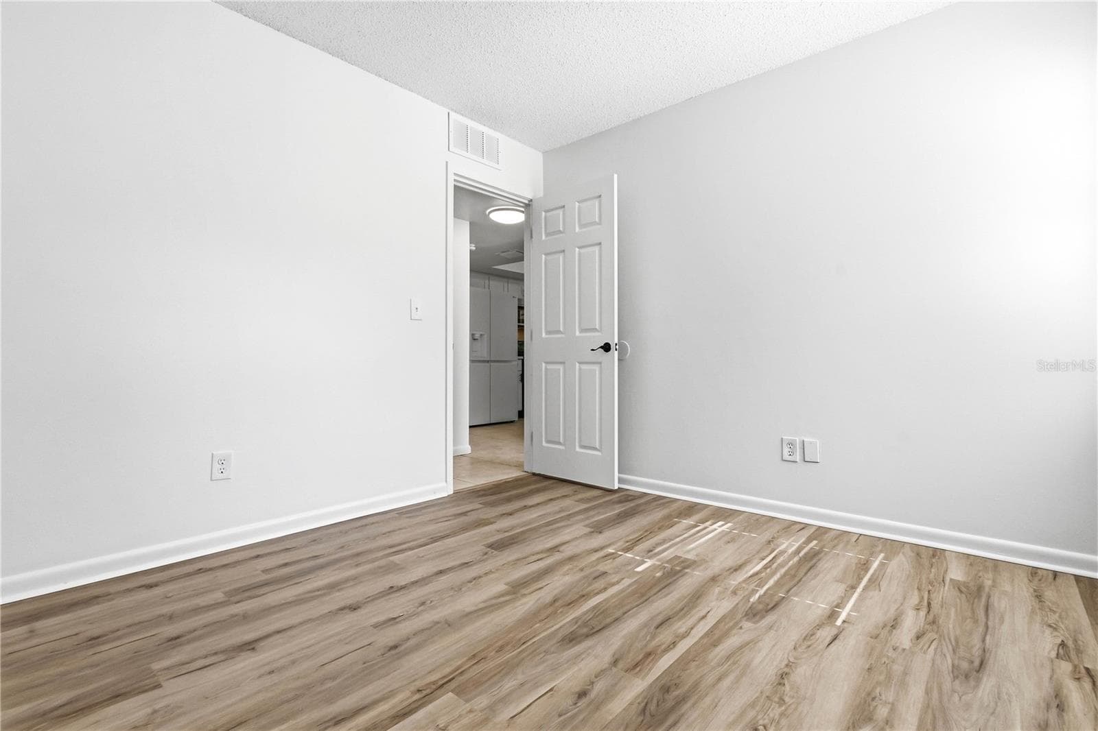 Villa at 2628 CEDAR VIEW CT, CLEARWATER, photo 23 of 24