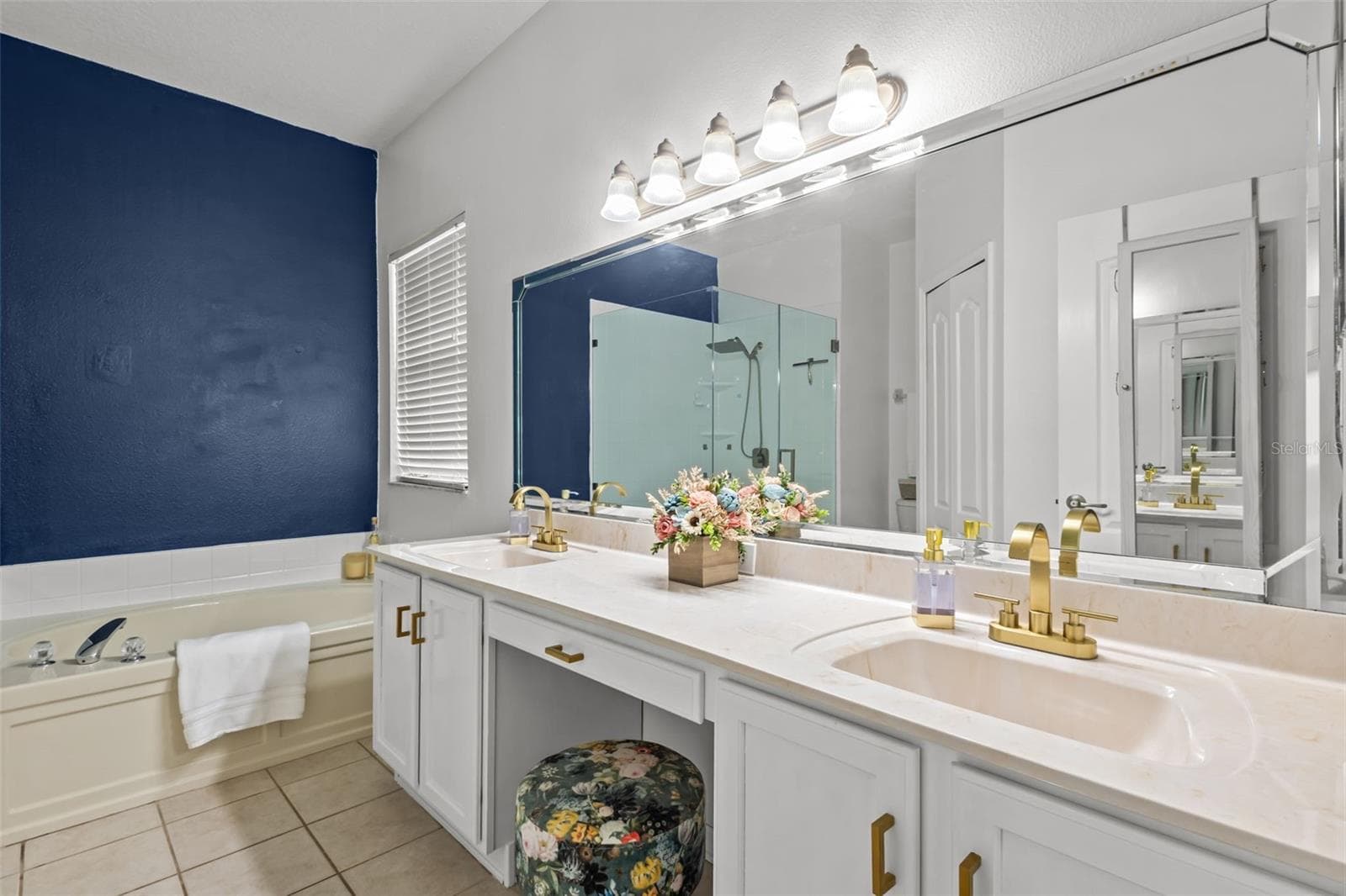 Single Family Residence at 22633 MARSH WREN DR, LAND O LAKES, photo 24 of 43