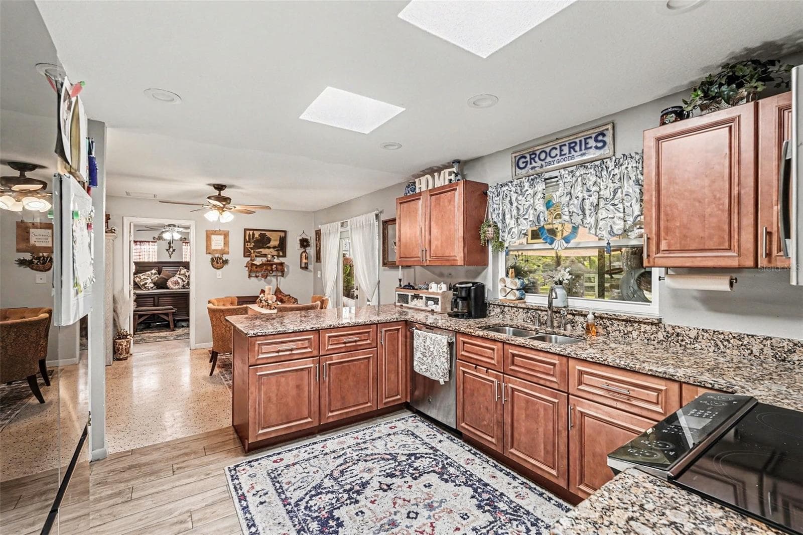 kitchen - 3100 SAUNDERS PL, TITUSVILLE