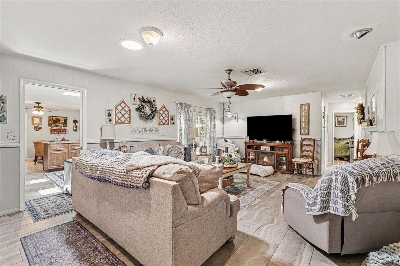 family room - 3100 SAUNDERS PL, TITUSVILLE