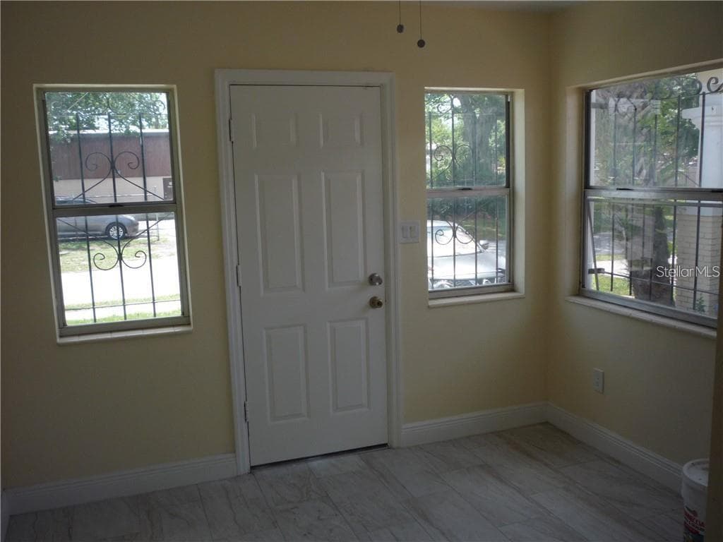 Bed - 2414 E 8TH AVE, TAMPA