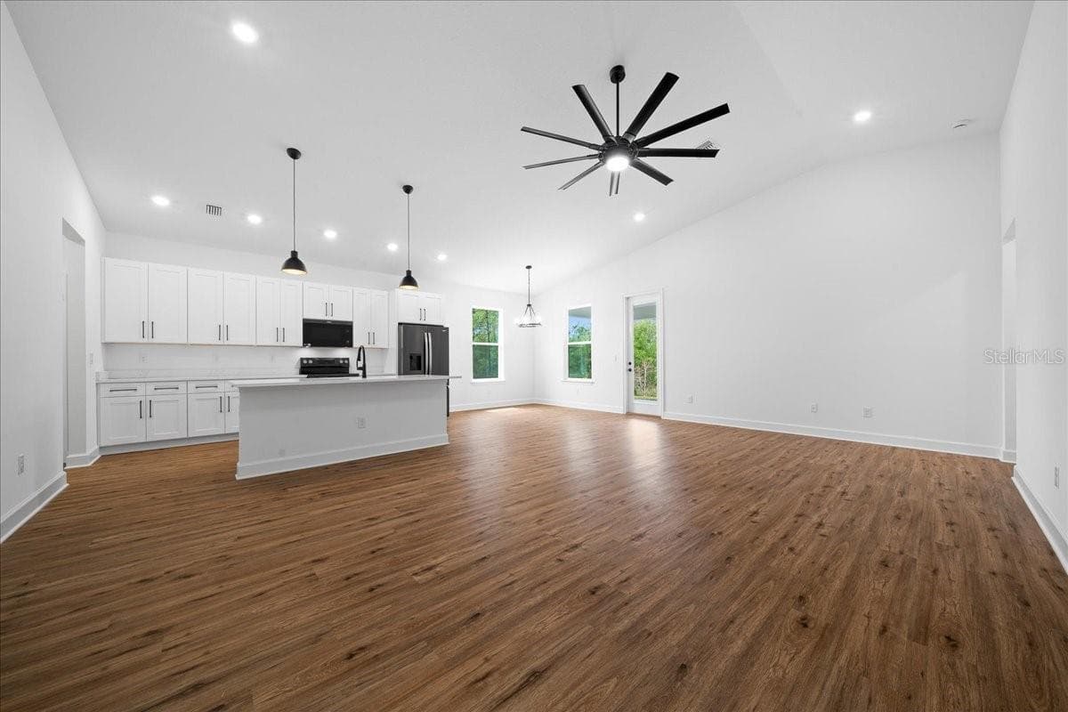 Single Family Residence at 10325 DOTTED WREN AVE, WEEKI WACHEE, photo 11 of 63