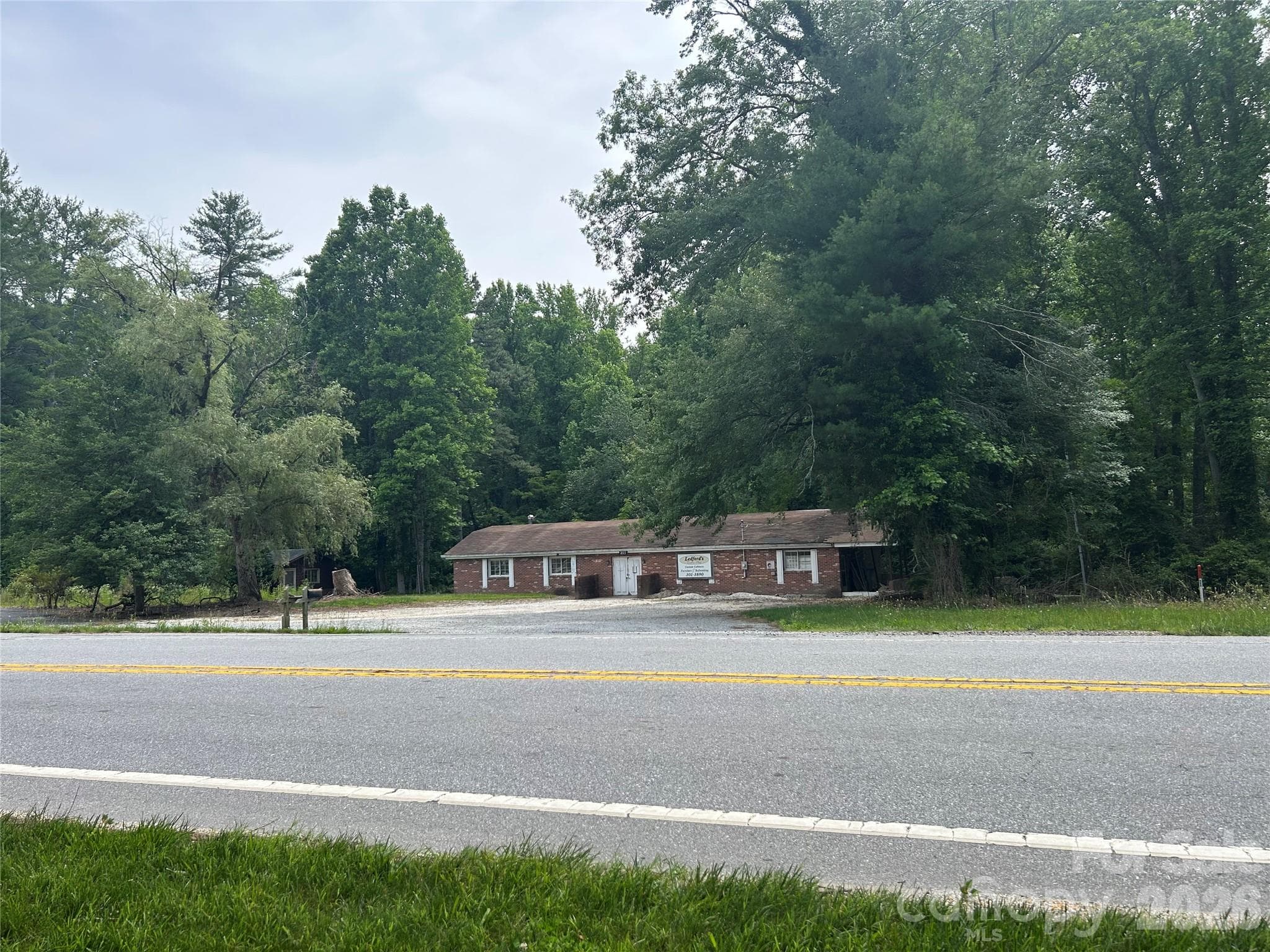 Lot at Hendersonville, photo 2 of 6