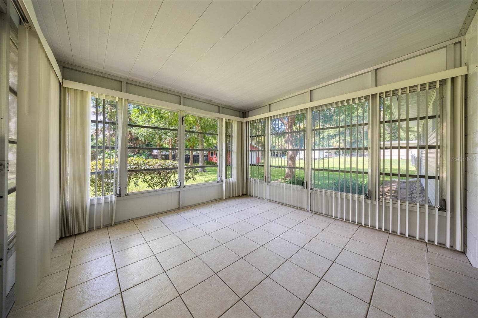 Florida Room - 130 SW 69TH ST, OCALA