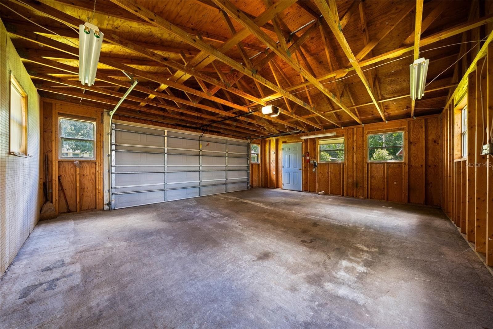 Garage - 130 SW 69TH ST, OCALA