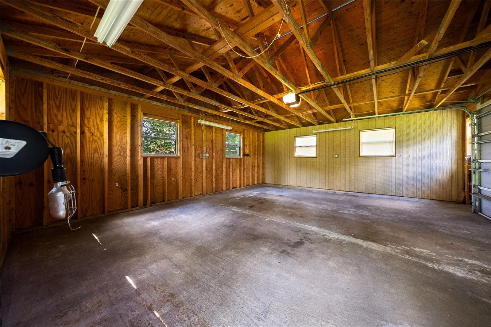 Garage - 130 SW 69TH ST, OCALA