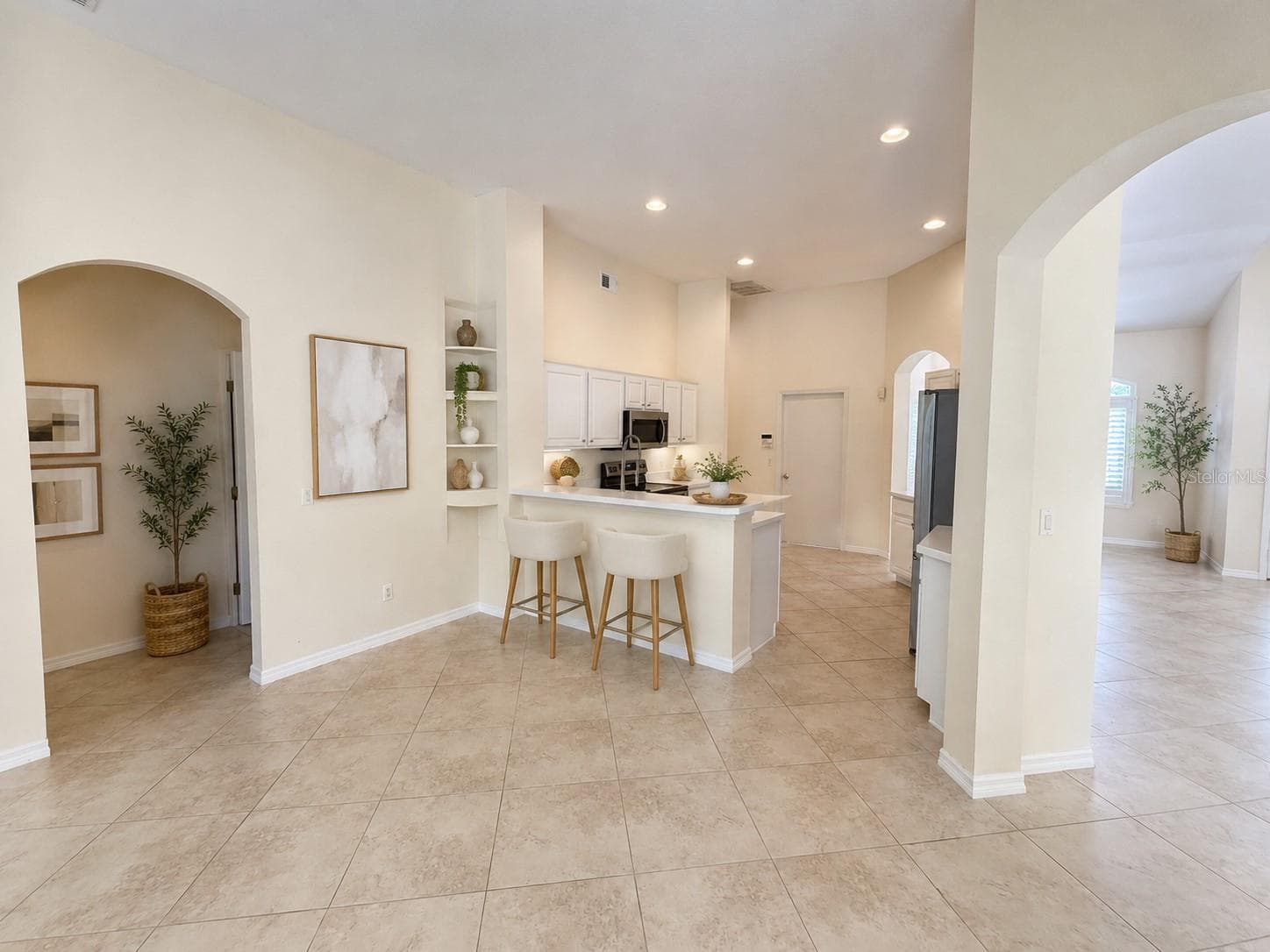 Cozy bar area - 8032 PINE HOLLOW DR, MOUNT DORA