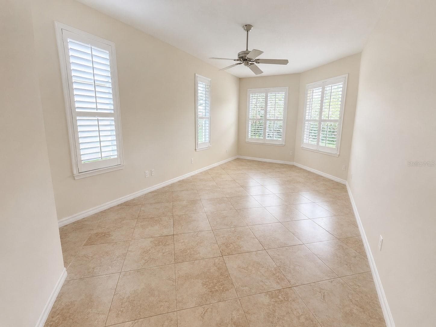 Split bedroom floor plan - Master Suite on one side - 8032 PINE HOLLOW DR, MOUNT DORA
