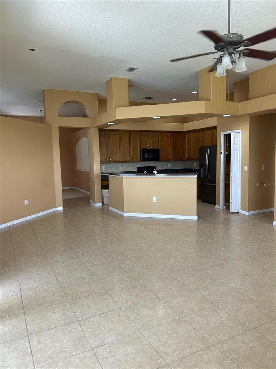Single Family Residence at 210 ROSANA DR, BRANDON, photo 8 of 11