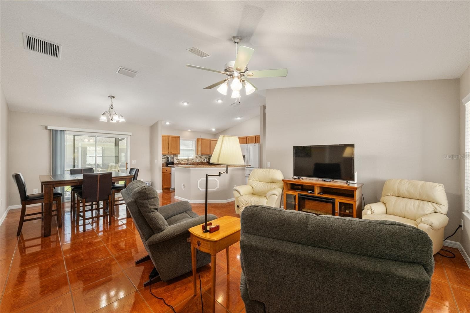 Single Family Residence at 2446 HOPESPRING LOOP, THE VILLAGES, photo 8 of 53