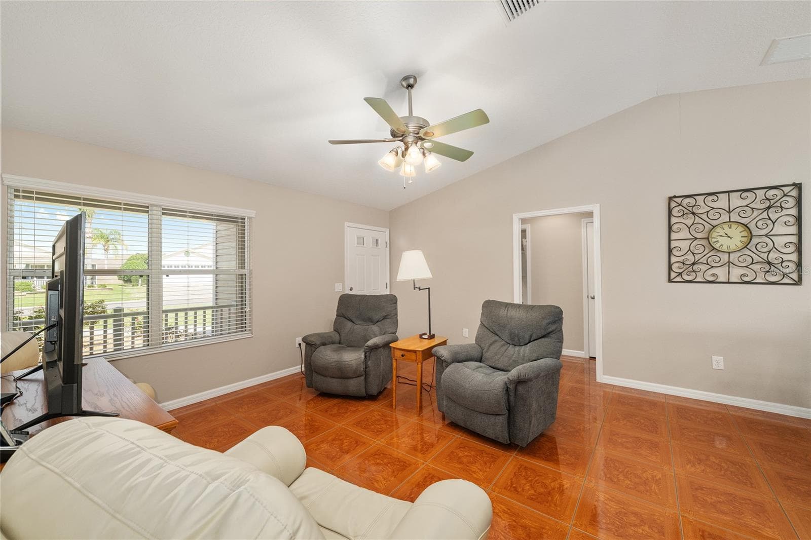 Single Family Residence at 2446 HOPESPRING LOOP, THE VILLAGES, photo 10 of 53