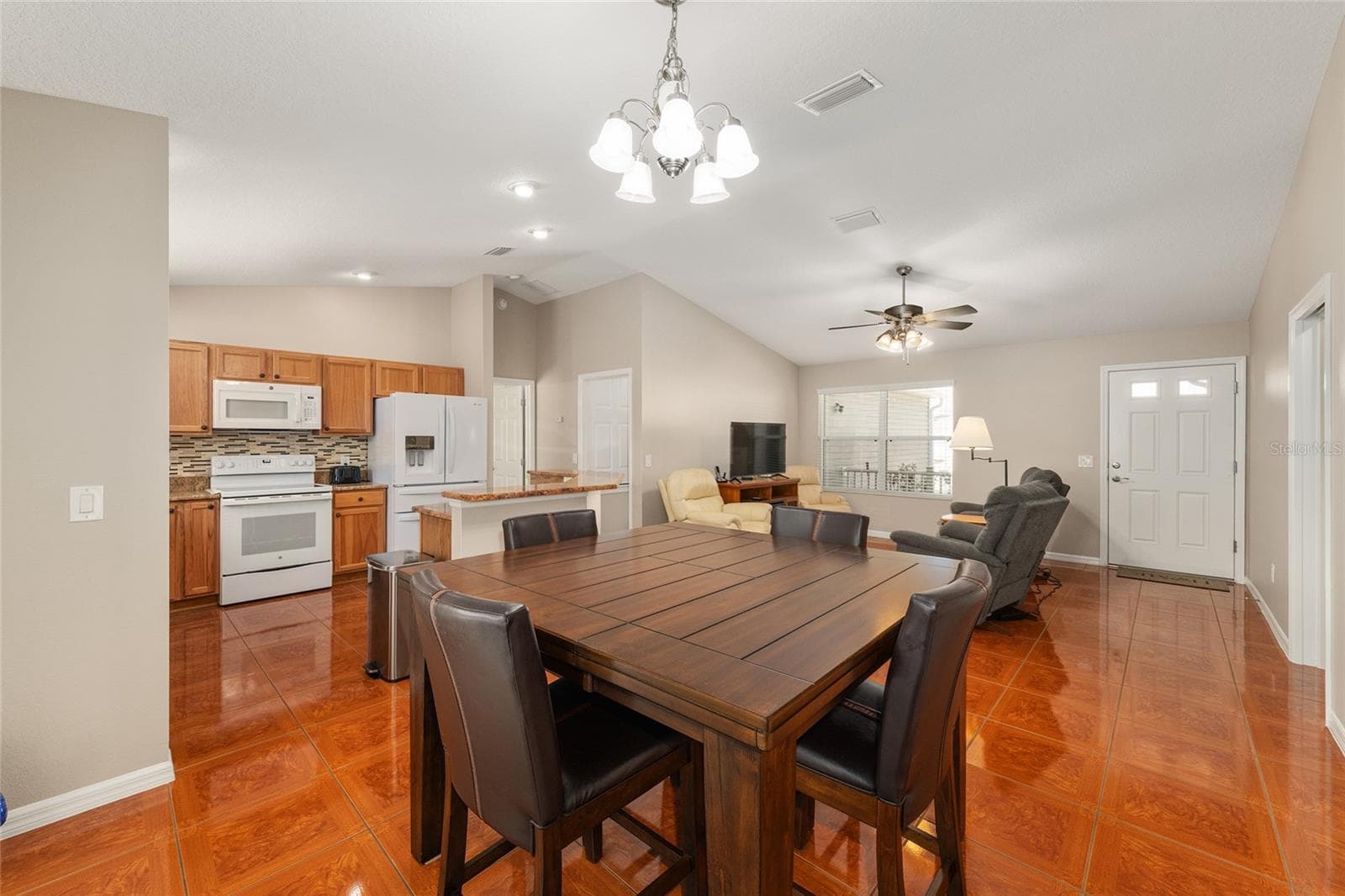 Single Family Residence at 2446 HOPESPRING LOOP, THE VILLAGES, photo 12 of 53