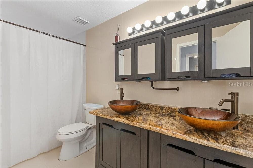 Single Family Residence at 7045 CORAL COVE DR, ORLANDO, photo 25 of 47