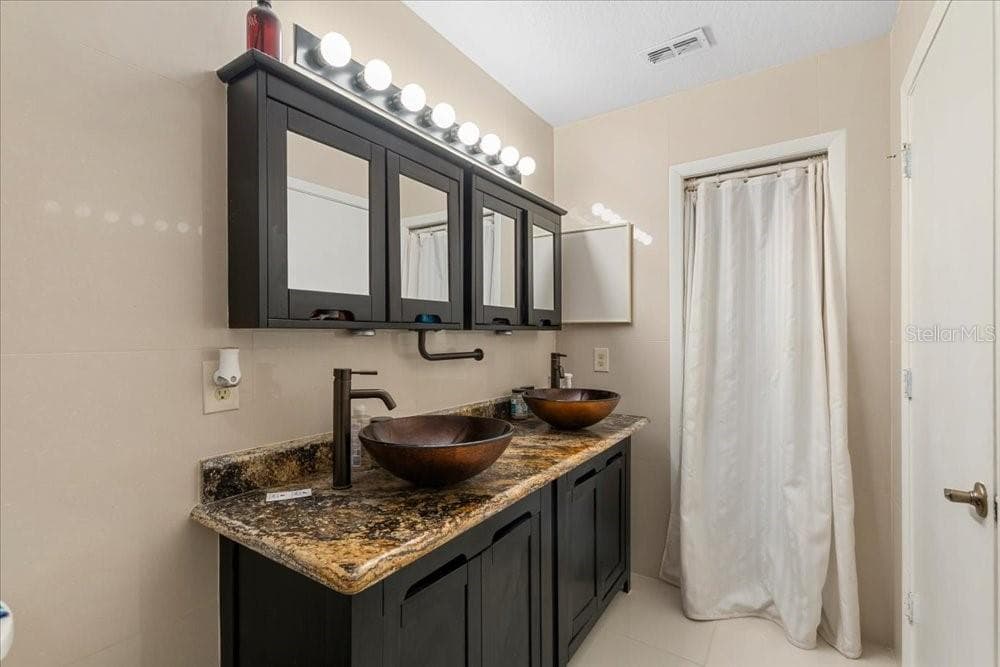 Single Family Residence at 7045 CORAL COVE DR, ORLANDO, photo 26 of 47