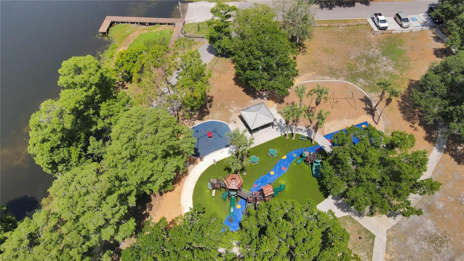 Single Family Residence at 312 S RIVERHILLS DR, TAMPA, photo 6 of 100